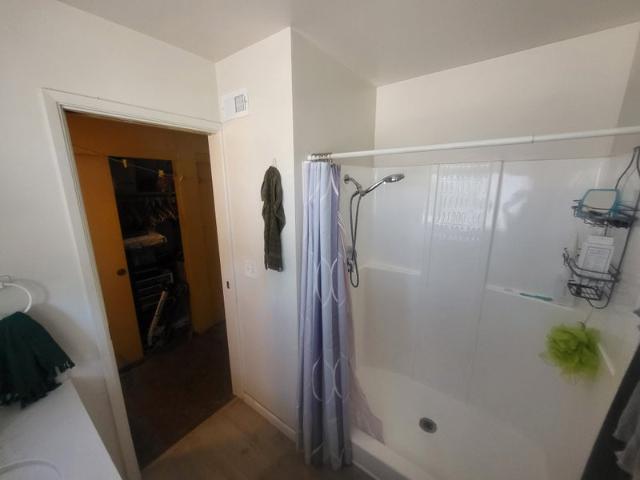 Room for rent in Delhi, Santa Ana