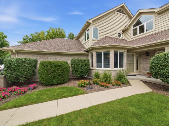 Townhouse for sale in Downers Grove, Illinois