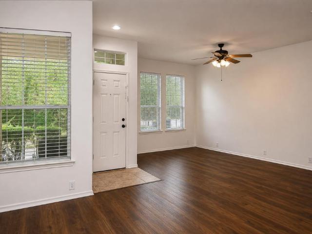 Townhouse for sale in Grand Prairie, Texas