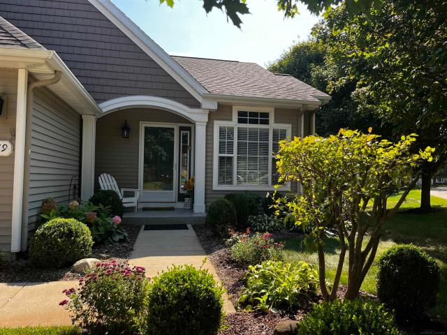 Condo for sale in Portage