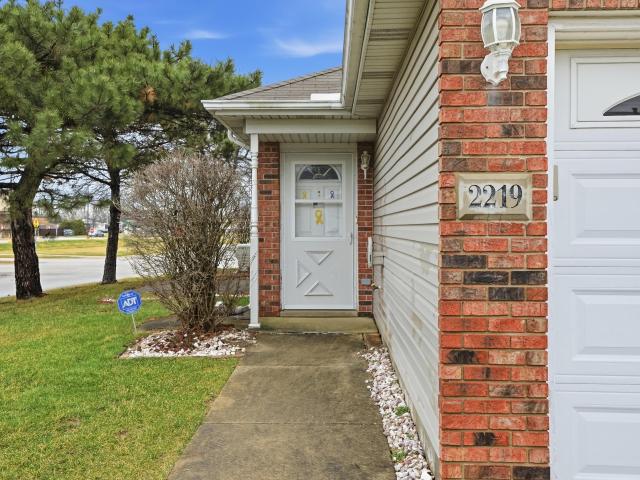 Townhouse for sale in Dyer, Indiana