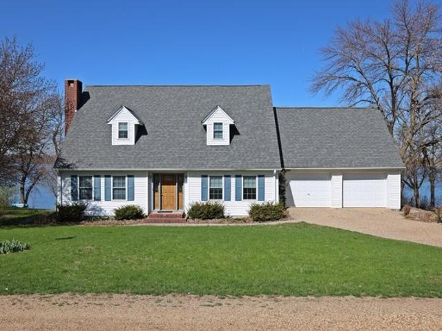House for sale in Emmet, Iowa