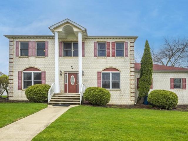 House for sale in Schererville, Indiana