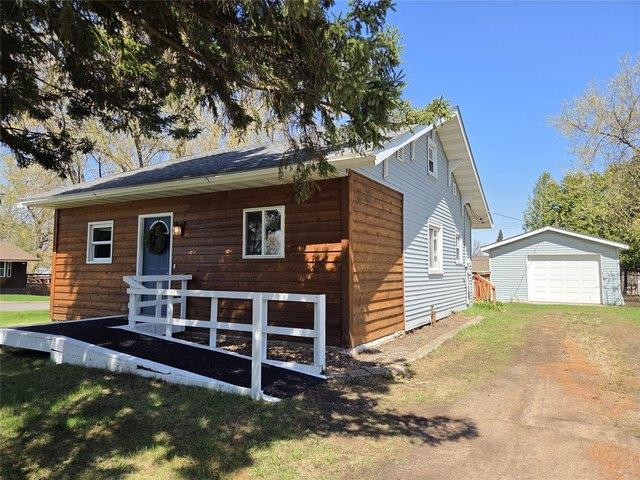 House for sale in Shell Lake, Wisconsin