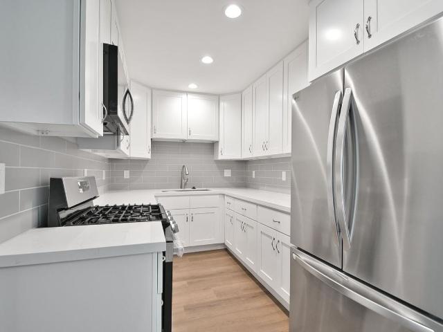 Apartment for rent in Manhattan Beach, California