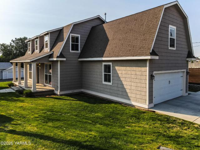 House for sale in Zillah, Washington