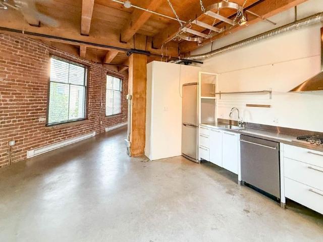House for rent in Gastown, Vancouver