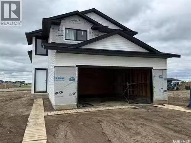 House for sale in Warman