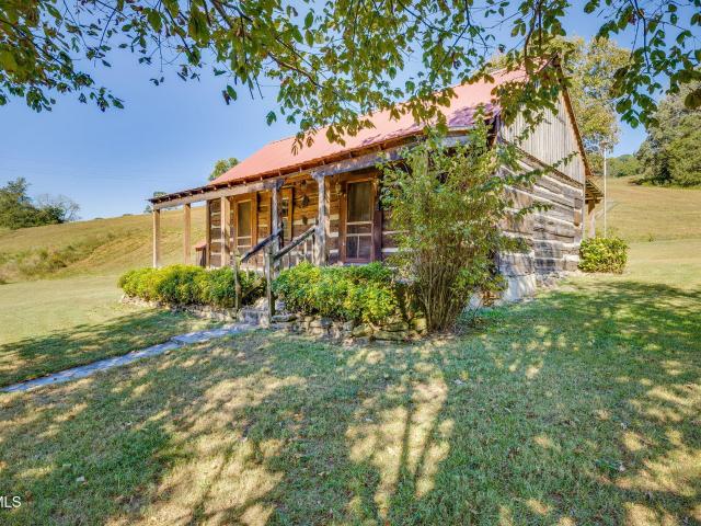 House for sale in Surgoinsville, East Tennessee