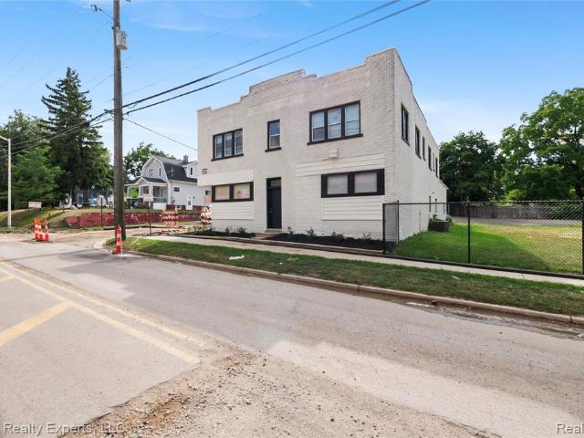 House for sale in Pontiac, Oakland County