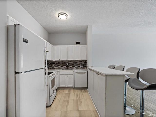 Condo for sale in Ocean Breeze, New York