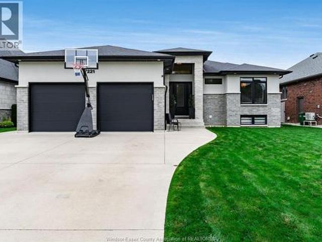 House for sale in Kingsville, Southwestern Ontario
