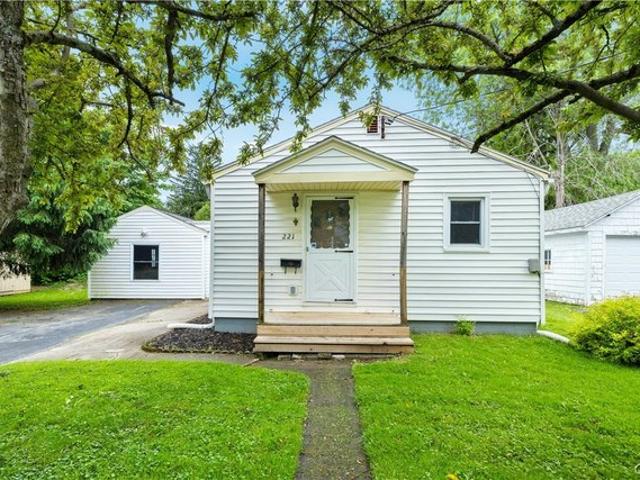 House for sale in Oneida, New York