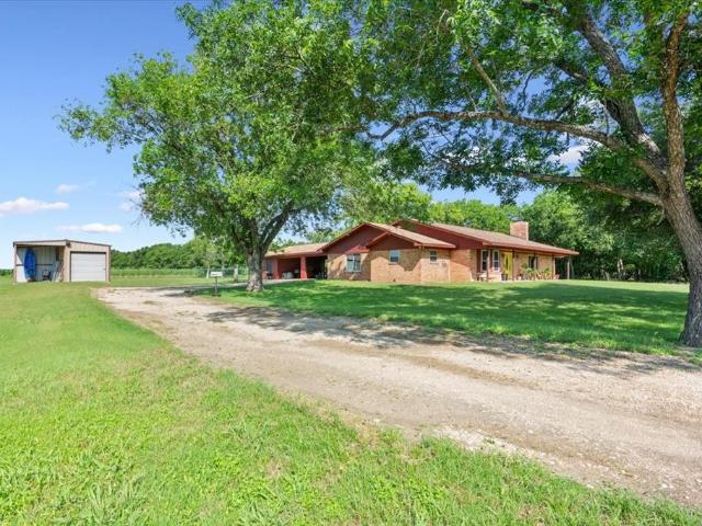 House for sale in Riesel, Texas