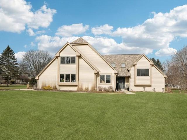 House for sale in Hartland, Wisconsin