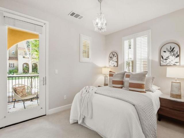 Townhouse for sale in Mondrian, Mountain View