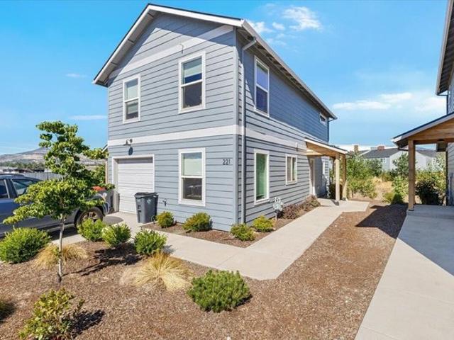 Townhouse for sale in Oregonia