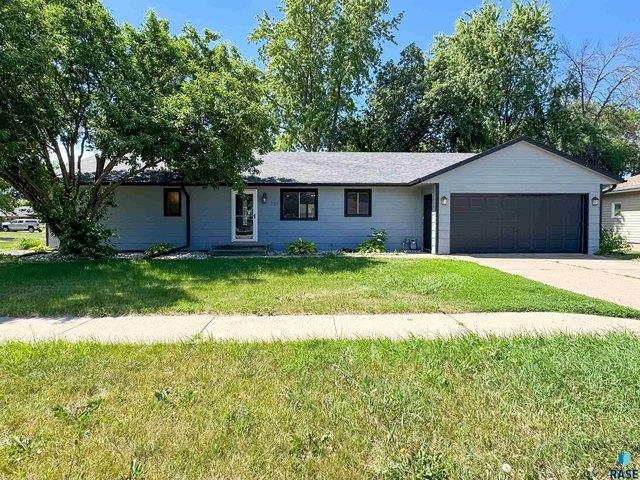 House for sale in Lennox, South Dakota