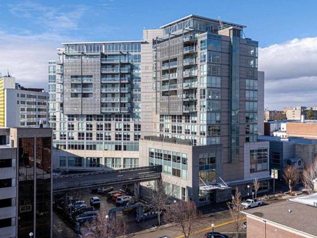 Condo for sale in Iowa City, Iowa