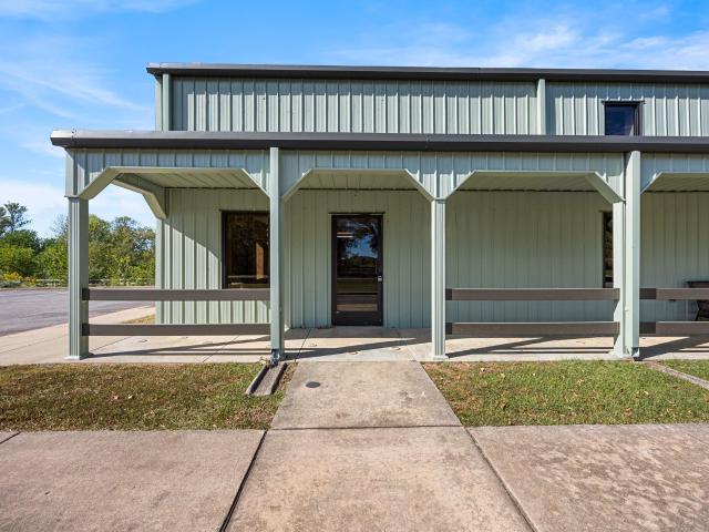 Commercial for sale in Thousand oaks, Conway