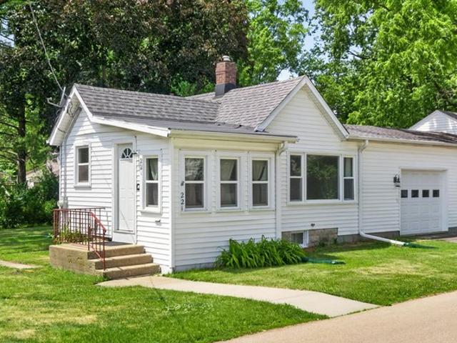 House for sale in Sycamore, Illinois