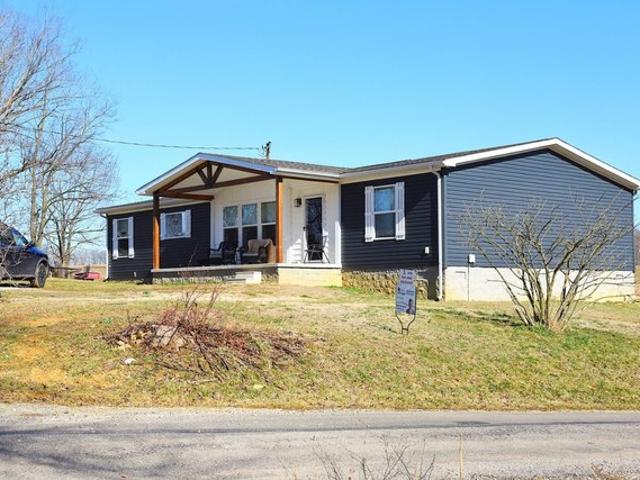 House for sale in Summer Shade, Kentucky