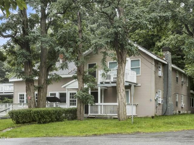 House for sale in Acra, New York