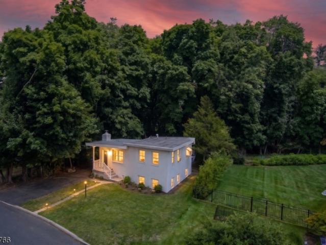 House for sale in Midland Park, New Jersey