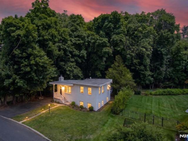 House for sale in Midland Park, New Jersey