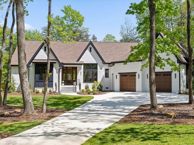 House for sale in Lookout Mountain, Georgia
