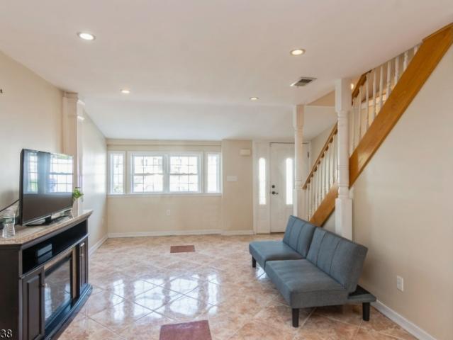 House for sale in Linden, New Jersey
