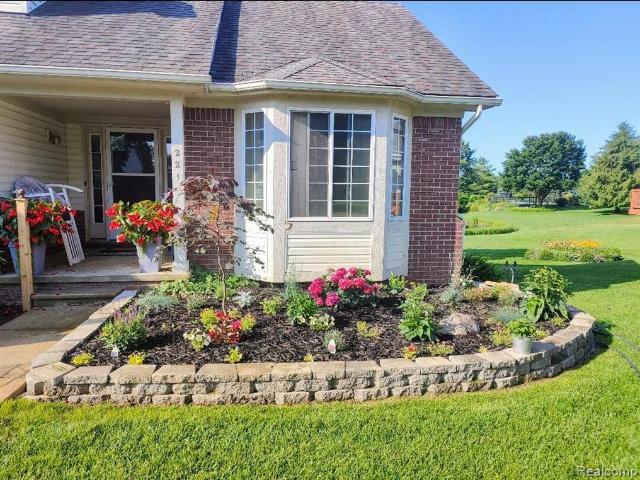 Condo for sale in Clarkston, Michigan