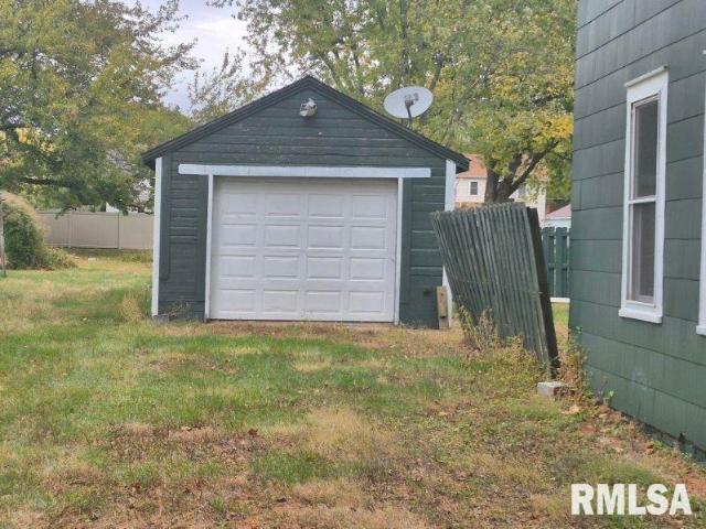 House for sale in Hooppole, Illinois
