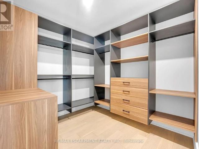 House for rent in Oakville, Ontario