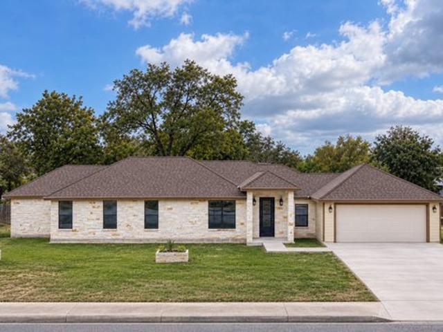 House for sale in Uvalde, Uvalde County