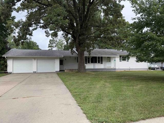 House for sale in Adams, Adams County