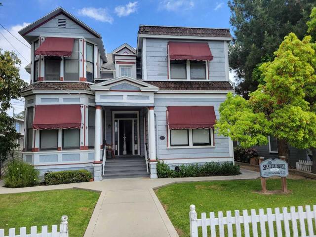 Apartment for rent in Orange, California
