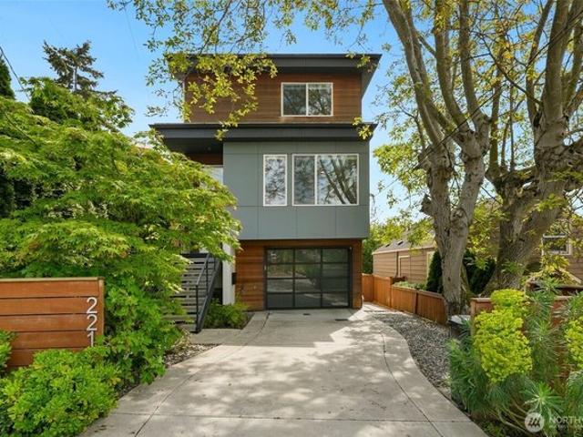 House for sale in Phinney Ridge, Seattle