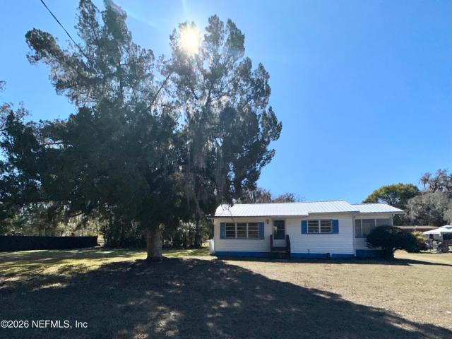 House for sale in Pomona Park, Florida