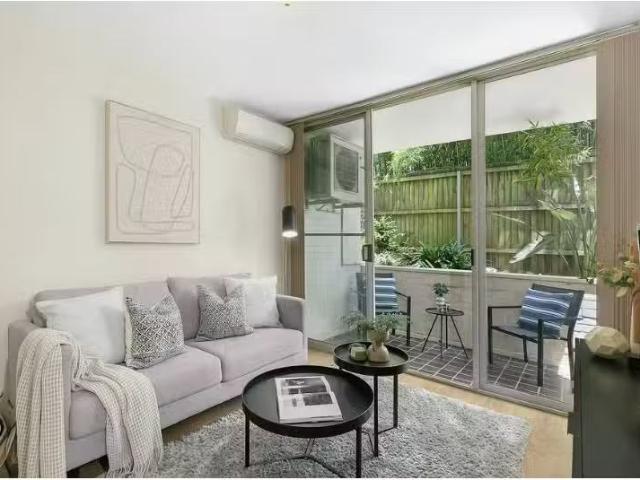 Apartment for rent in Lower North Shore, Sydney