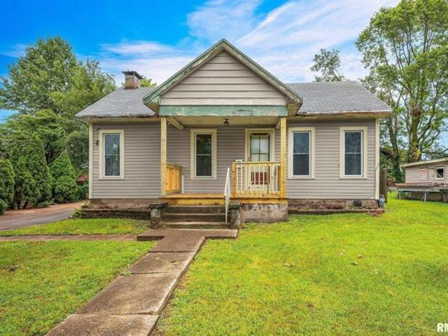 House for sale in Monmouth, Illinois