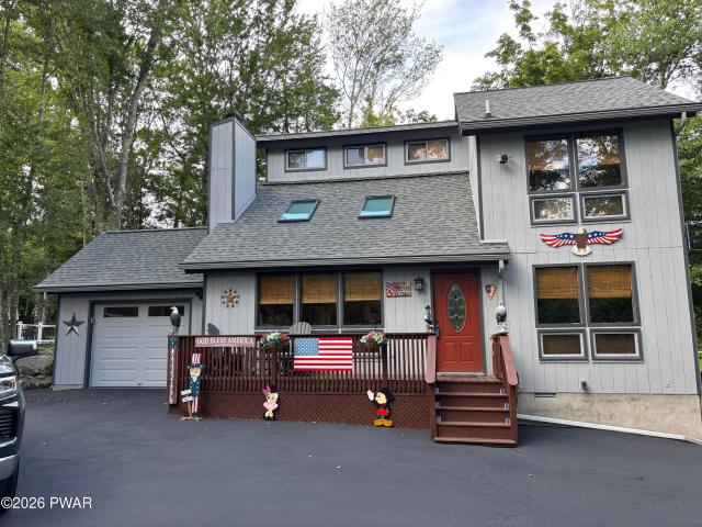 House for sale in Lake Ariel, Pennsylvania