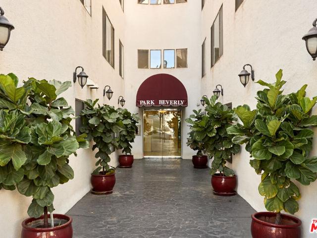 Condo for sale in Beverly Hills, California