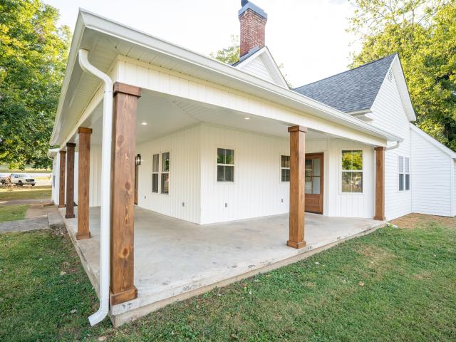 House for sale in Lawrenceburg, Middle Tennessee