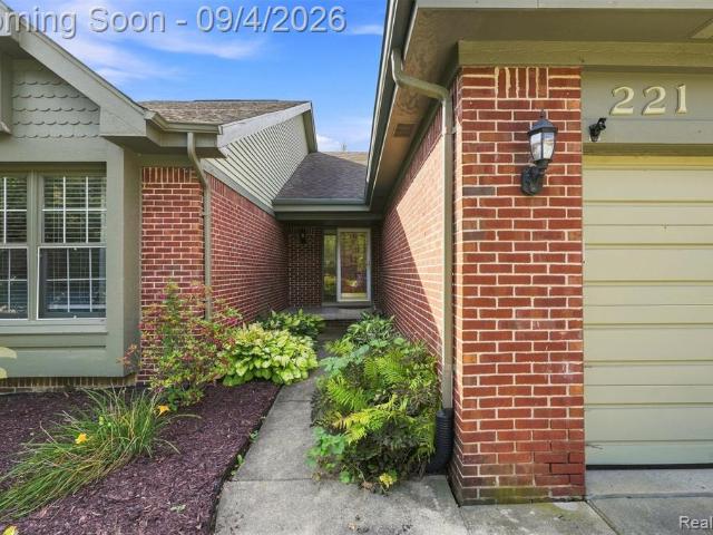 House for sale in Rochester Hills, Michigan