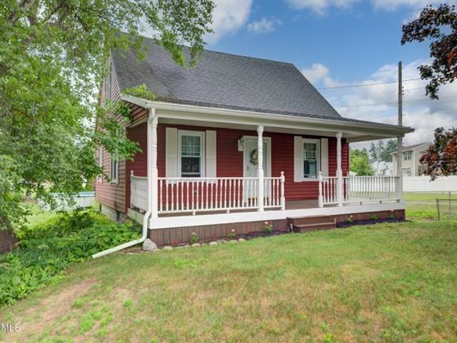 House for sale in Guilderland, New York