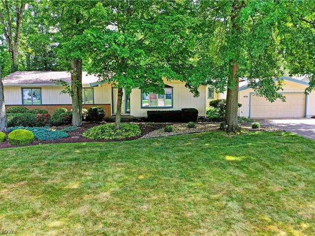 House for sale in Canfield Estates, Canfield