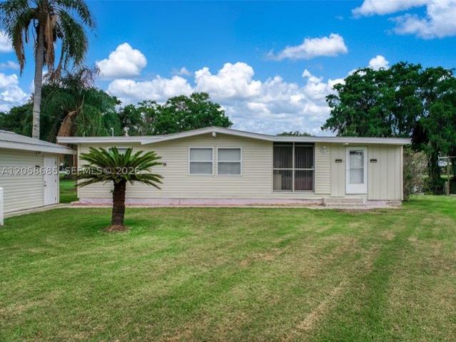 House for sale in Lorida, Florida