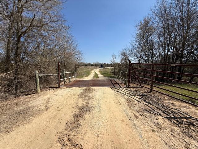Land for sale in Fairfield, Texas