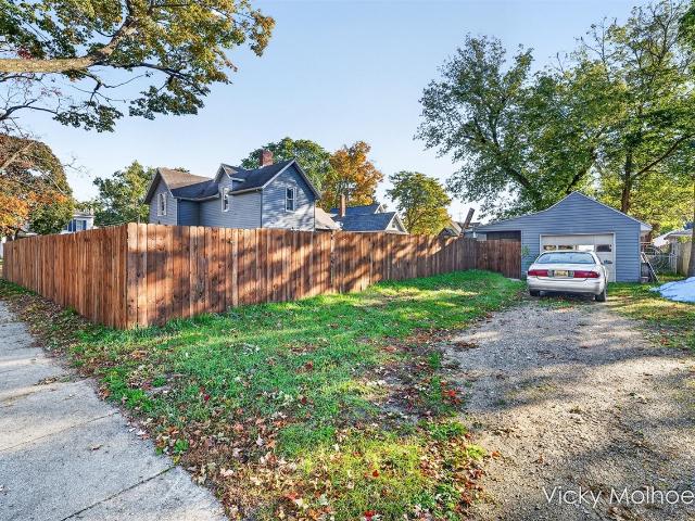 House for sale in Belding, Ionia County